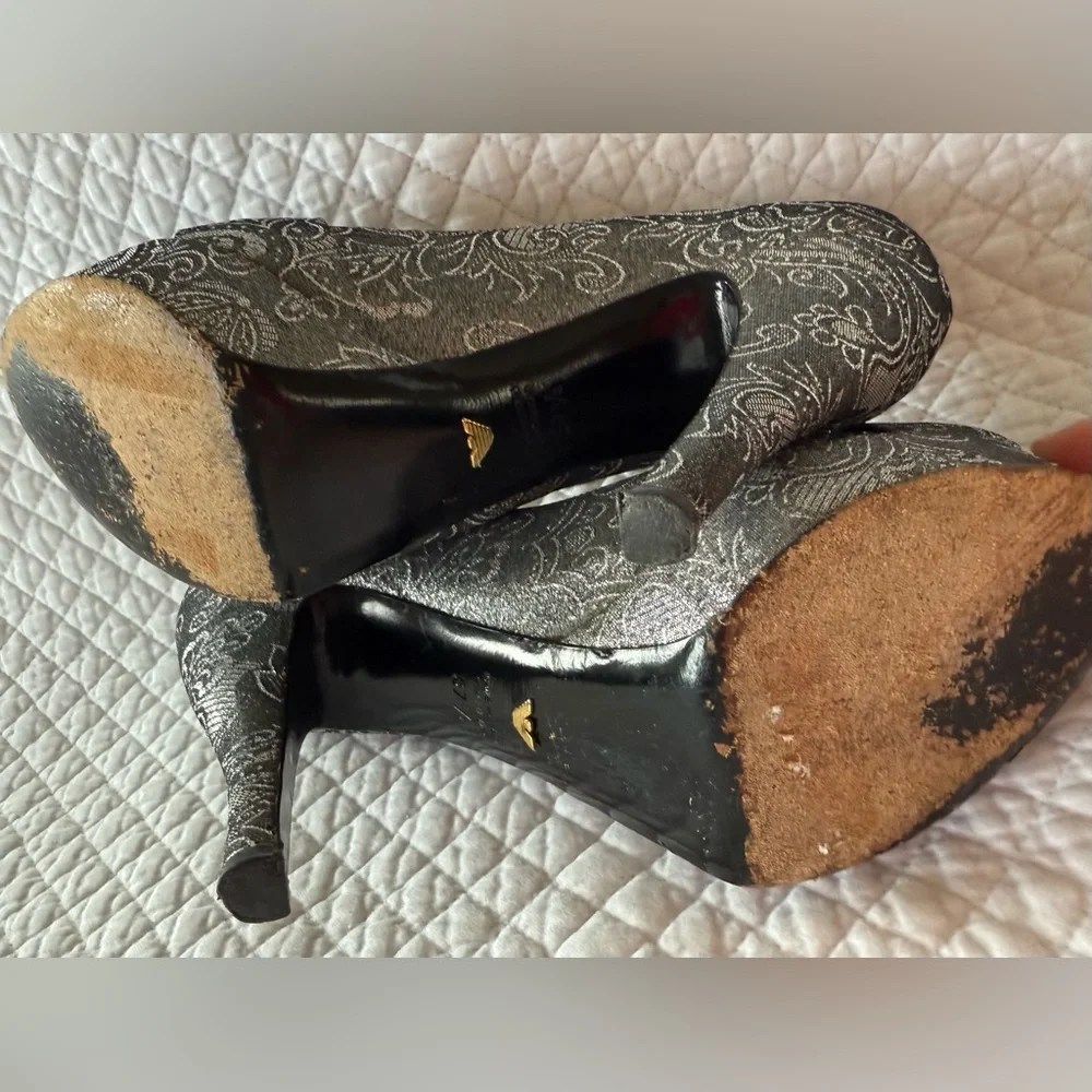 Emporio Armani Metallic Jacquard Bow Platform Heels – EU 37.5 (US 7.5)